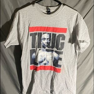 grey tupac thug life t-shirt.
